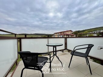 Na predaj zariadený 2-izbový apartmánový byt s balkónom - 4