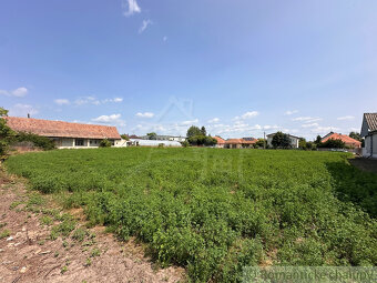 Päť slnečných pozemkov v rôznych veľkostí v kúpeľnom meste - 4