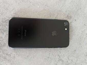 Predám Iphone 7 - 4