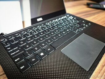 Predám Dell XPS 9360 - i7, 16GB RAM, QHD+ Touch - 4