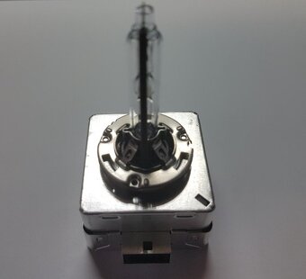 PREDÁM OSRAM D3S , PHILIPS D3S - 4