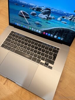 MacBook Pro 16” (2019) Space Grey - 4
