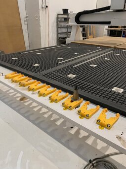 CNC frézka Jeřábek Delta 210S - 4