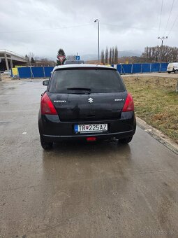Suzuki Swift 1.3i - 4
