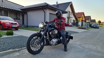 Suzuki VL 1500 - 4