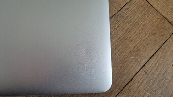 Predám Apple 13 air 2015 model i5 8gb Ram - 4