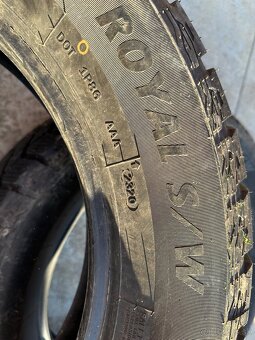 225/60 R18 zimné teréne Pneu SUV - 4