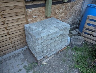 Zámková dlažba Uni-L sivá (17 m², hrúbka 6 cm) - 4