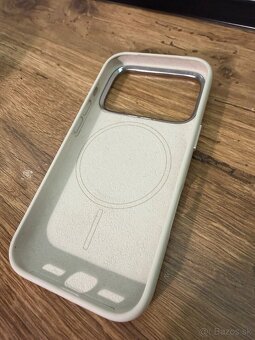 Predam kvalitný kryt na Apple IPhone 17 PRO PANZER GLASS - 4