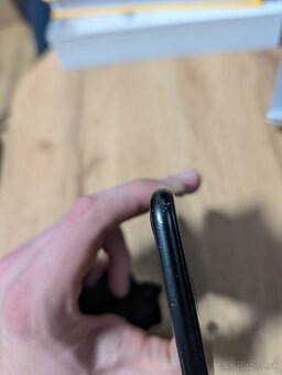 Predám iPhone SE (2. generácia) – 64 GB - 4