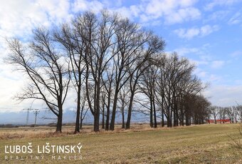 PREDAJ Stavebný pozemok 1500m2 - občianska vybavenosť - 4