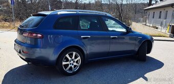 Alfa Romeo 159 2,4JTD Pěkná výbava - 4