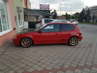 Predám Honda Civic 5G VTI hatchback 2.0 285hp - 4