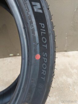 1ks NOVÁ 255/40 R20 101W XL MICHELIN PILOTSPORT EV TO - 4