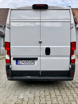 Obytná dodávka, autokaravan - 4