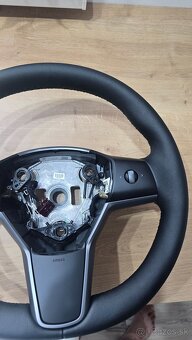 volant TESLA model 3 , Tesla Y nevyhrievany / vyhrievany - 4