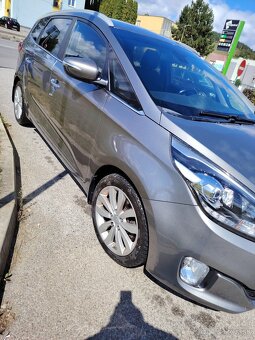 Kia carens 1.7 CRDi - 4
