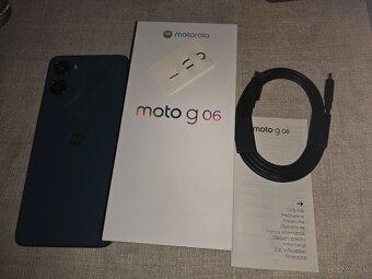 Motorola G0 6 duos modrá v super stave konplet navod krabica - 4