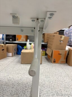 Dvíhací kancelársky stôl IKEA TROTTEN - 4