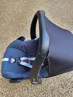 Vajíčko Maxi-Cosi Rock so základňou Maxi-Cosi FamilyFix3 - 4