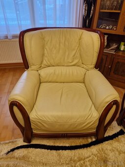 Koženná sedacia súprava 3+2+1+ stolík - 4