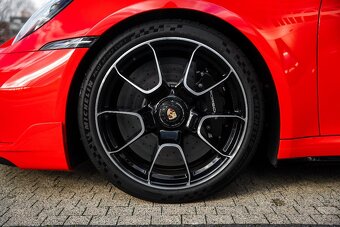 Porsche 911 Turbo S 992.1 - 4