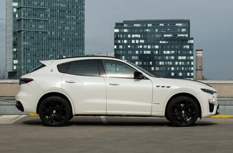 Maserati Levante SQ4 - 4