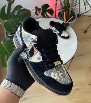Nike SB Dunk Low x Supreme Rammellzee - 4