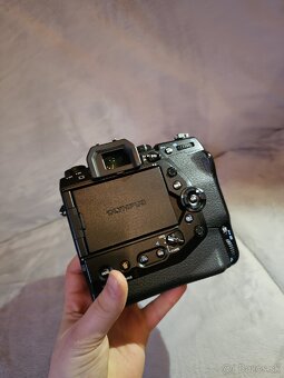 Olympus OM-D E-M1X (+objektívy) - 4