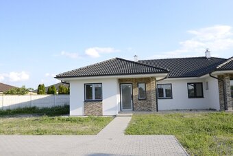 33Reality |Na predaj 3.izbový rodinný dvojdom v lukratívnej - 4