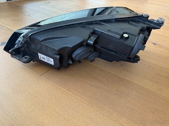 Pravé predné svetlo VW Golf VII 2012-2020 - 4