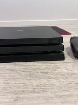 Playstation 4 + - 4