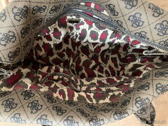Kabelka GUESS - 4