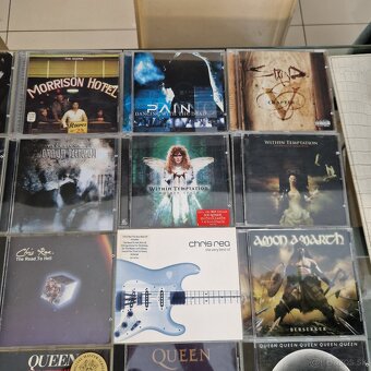 CD-čka...PINK FLOYD,IRON MAIDEN,NIGHTWISH,GUNS N ROSES,DOORS - 4