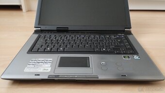 Predám notebook Asus F5N - 4