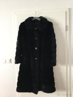 Čierny dámsky kožuch - 4