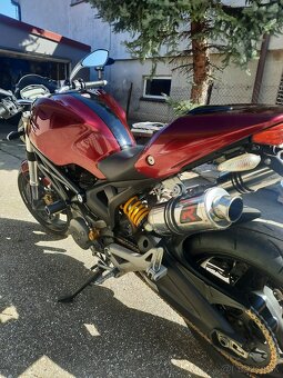 Ducati Monster 696 - 4