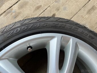 Škoda Fábia 6,5x16 ET43. Pneumatika 205/45R16 83W Pirelli - 4