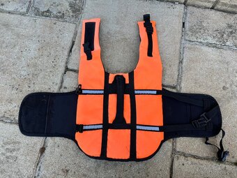 Plávacia vesta pre jazvečíka - 4
