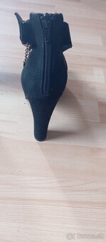 Deichmann - 4