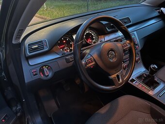 Volkswagen Passat - 4