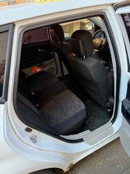 Kia Ceed - 4