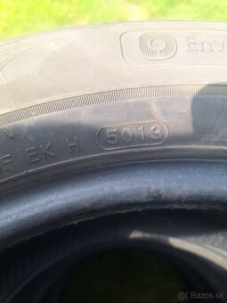 Predám gumy 225/60/r17 99H - 4