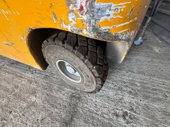 Vysokozdvižný vozík JUNGHEINRICH TFG 430s Plyn 11000mth - 4