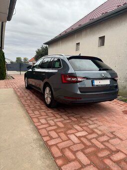 Škoda Superb Combi - 4