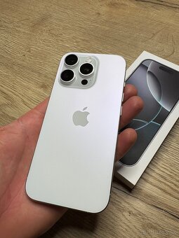 Apple iPhone 16 Pro 512GB - 4