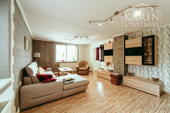 REZERVOVANÉ:3i rodinný dom po rekonštrukcii s krytou terasou - 4