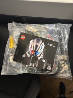 LEGO Technic BMW M 1000 RR (42130) - 4