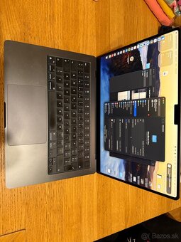Predám Macbook m3 pro - 4