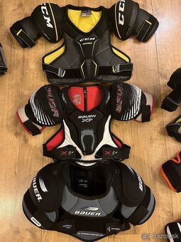 Hokejova vystroj - 4